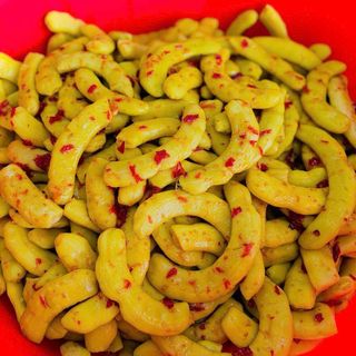 Me giòn mắm kẹo