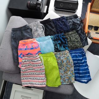 Short Biển nam Full 13 Colors.  Chất vải 2 lớp trượt nước lớp trong lưới thoát mát.