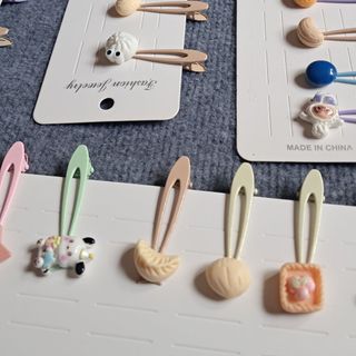 KẸP MÁI CHARM XINH