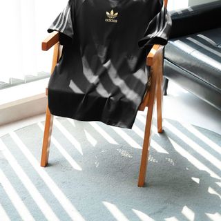 Mẫu áo phông adicolor mới. Áo lên form overisze tuyệt đẹp, logo thêu nét, 3 màu thời trang cho ae chọn, dễ mix đồ.