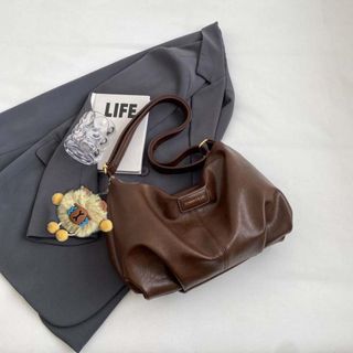 Túi xách nữ, túi đeo chéo da mềm kích thước lớn tặng kèm gấu treo K633