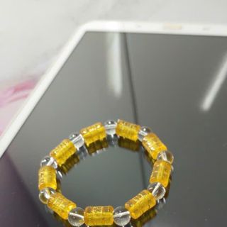 Chuỗi phong thủy đeo tay màu vàng mix hạt trong suốt rất đẹp