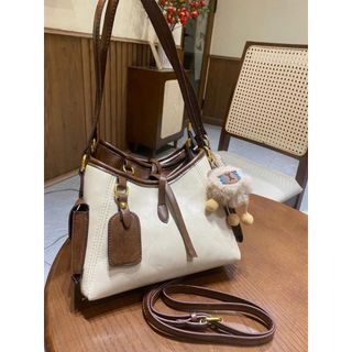 Túi xách nữ, túi đeo chéo da nhăn bóng tặng kèm móc treo kiểu dáng hàn quốc trẻ trung K718