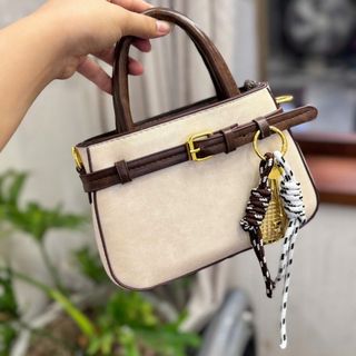 Túi xách nữ, túi đeo chéo hai quai da dày form cứng cáp tặng kèm charm vợt dễ thương K740