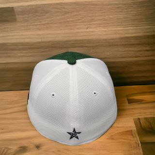 NÓN LƯỠI TRAI BÍT ĐUÔI THÊU LFC MỘT BÊN CHẤT LIỆU VÀI DÙ PHỐI LƯỚI MÚT