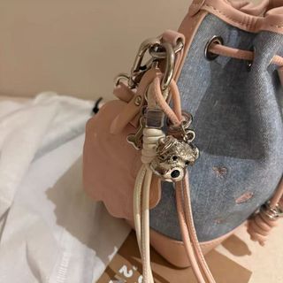 Túi xách nữ, túi đeo chéo dáng chậu dây rút da in 2 dây tặng kèm móc treo cún dễ thương K739