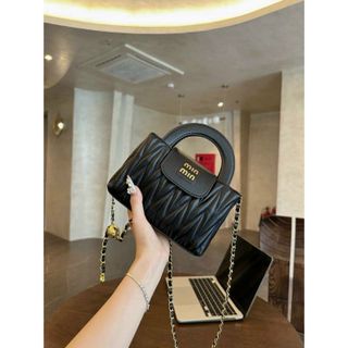 Túi xách nữ, túi đeo chéo chần chỉ da mềm Min dây đeo kèm chuông tăng giảm K492