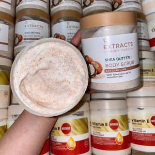 Tẩy da chết toàn thân Superdurg Extracts Body Scrub Hũ 465ML