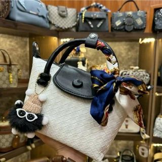 Túi xách nữ, túi đeo chéo hai quai phối cúc, móc khóa hình gấu K585