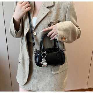 Túi xách nữ, túi đeo chéo da trơn kèm móc khóa K562