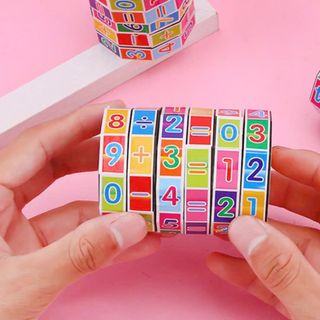 Đồ chơi toán học xoay được giá rẻ bằng nhựa