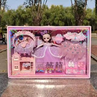 HỘP BÚP BÊ KÈM ĐẦM VÀ BĂNG ĐÔ CÀI TÓC