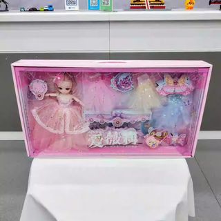 HỘP BÚP BÊ VÁY LOLITA KÈM BỘ DÁN MÓNG