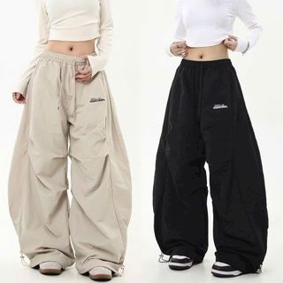 Quần Chất Dù Thêu Logo HoldAone - Sản Phẩm Lý Tưởng Cho Mùa Hè