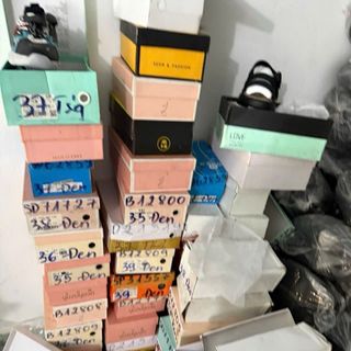 THANH LÝ LÔ GIÀY DÉP New mẫu lộn xộn như hình