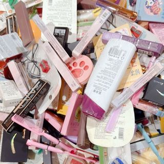 THANH LÝ LÔ 300 MỸ PHẨM lộn xộn như hình đồng giá