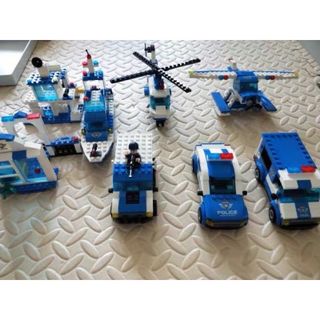 HỘP LẮP RÁP LEGO CITY CẢNH SÁT
(BLOCK 4 HỘP)
