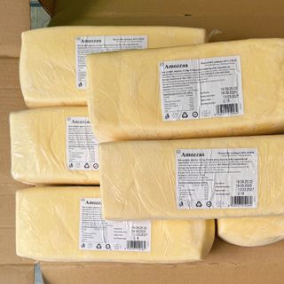 Phô mai khối Amozzaa khối 2,2kg