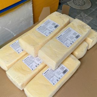 Phô mai khối Amozzaa khối 2,2kg