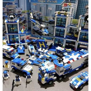HỘP LẮP RÁP LEGO CITY CẢNH SÁT
(BLOCK 4 HỘP)