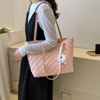 Túi xách nữ, túi đeo vai công sở trần chỉ tặng kèm móc treo quả bông K605