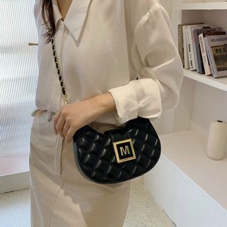 Túi xách nữ, túi đeo chéo kẹp nách trần trám khóa M cao cấp K174