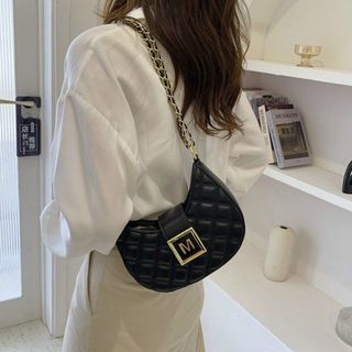 Túi xách nữ, túi đeo chéo kẹp nách trần trám khóa M cao cấp K174