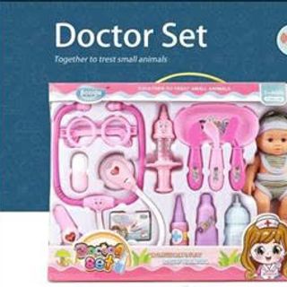 HỘP BÁC SĨ KÈM BÚP BÊ