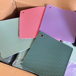 Tấm Silicon Lót Nồi Cách Nhiệt Cao Cấp , Miếng Lót Chống Xước Bếp Chịu Nhiệt Tới 200 Độ C Tiện Lợi - Giá Sỉ