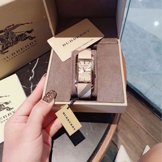 ĐỒNG HỒ NỮ SIÊU CẤP BUBERY MẶT CHỮ NHẬT DÂY DA SIZE LỚN VÀ NHỎ