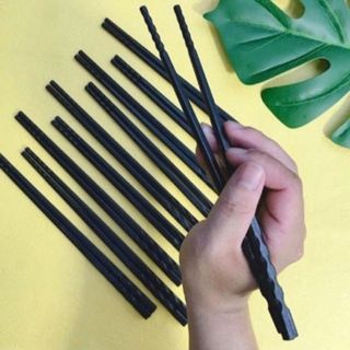 SET 10 ĐÔI ĐŨA NHỰA MÀU ĐEN XOẮN