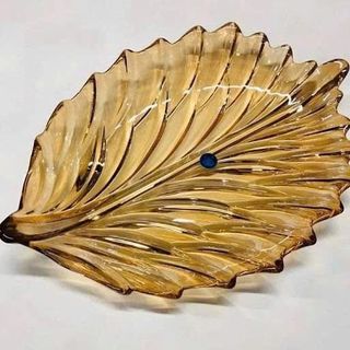ĐĨA THUỶ TINH CHIẾC LÁ MÀU VÀNG 41 x 29cm