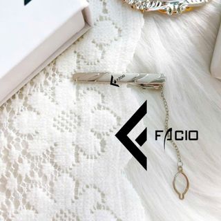 Kẹp cà vạt họa tiết Facio kim loại trắng AT01