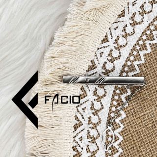Kẹp cà vạt họa tiết Facio kim loại trắng AT01