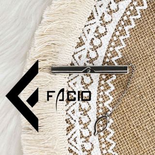 Kẹp cà vạt họa tiết Facio kim loại trắng AT01