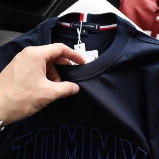 Mẫu áo thun nam logo thêu nổi chi tiết sắc nét, hàng full chi tiết, full tem tag, chất cotton 4c dày dặn,co giãn mền mịn mát.