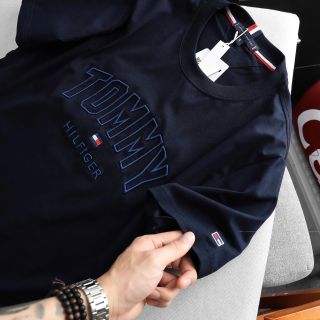 Mẫu áo thun nam logo thêu nổi chi tiết sắc nét, hàng full chi tiết, full tem tag, chất cotton 4c dày dặn,co giãn mền mịn mát.