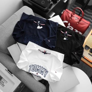 Mẫu áo thun nam logo thêu nổi chi tiết sắc nét, hàng full chi tiết, full tem tag, chất cotton 4c dày dặn,co giãn mền mịn mát.