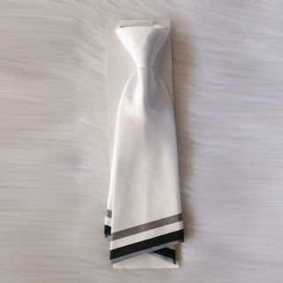 Cà vạt nữ Facio phi bóng viền kẻ thể thao bản 8cm C005