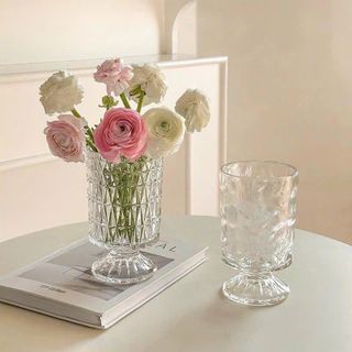 BÌNH CẮM HOA THUỶ TINH CHÂN ĐẾ 19CM (T15)