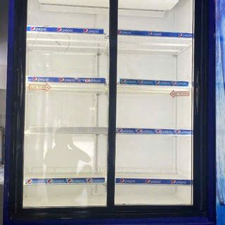 Tủ mát Pepsi 1300L
Tủ mát pesi 1300l lạnh nhanh
Chạy êm. 
Mới 90%