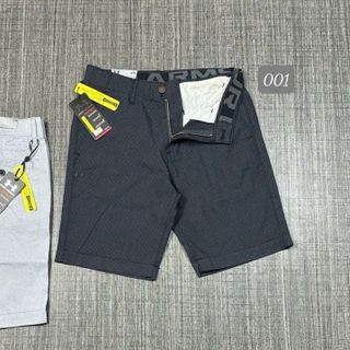 Quần short kaki nam co giãn ,chấm bi nhẹ   Phom slim , dài chấm gối.