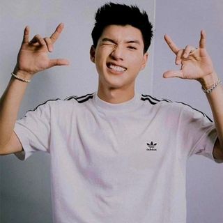 Áo thun nam.  Áo lên form overisze tuyệt đẹp, logo thêu nét, chất cotton 2c single cao cấp, dày vừa phải, chất lượng cao.