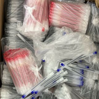 Thanh Lý Em còn 6000 bút nữa nha thanh lý 2k  tách từ 200 bút 4k