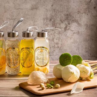 CHAI THỦY TINH CÓ DÂY XÁCH 300ML (T100)