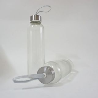 CHAI THỦY TINH CÓ DÂY XÁCH 500ML (T80)