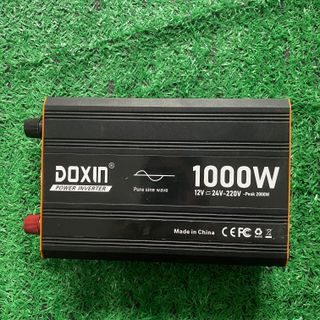 Biến Tần DOXIN 1000W Sóng Sin Chuẩn 12V/24V Lên 220V – Inverter Mini Dùng Cho Gia Đình, Ô Tô, Điện Mặt Trời