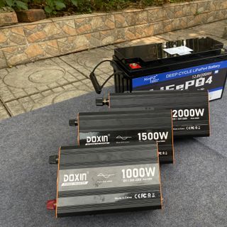 Biến Tần DOXIN 1000W Sóng Sin Chuẩn 12V/24V Lên 220V – Inverter Mini Dùng Cho Gia Đình, Ô Tô, Điện Mặt Trời