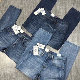 JEANS dài nam.  Co giãn nhẹ , vải chính quy.  Phom basic , ống đứng.