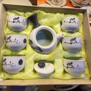 Bộ Ấm Trà Cổ Hoa Sen (THÙNG 24B)